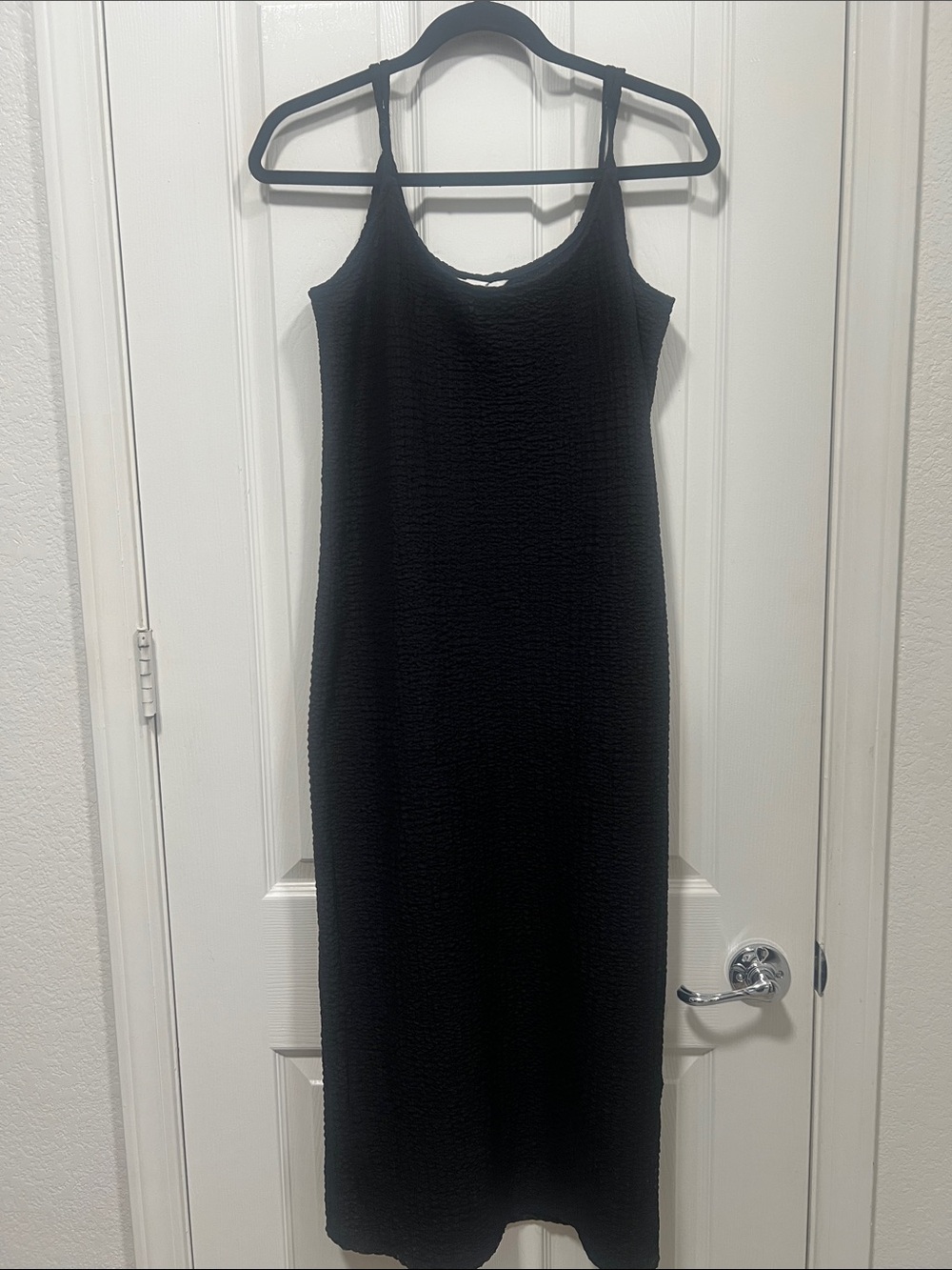 H&M Women's Black Textured Maxi Slip Dress